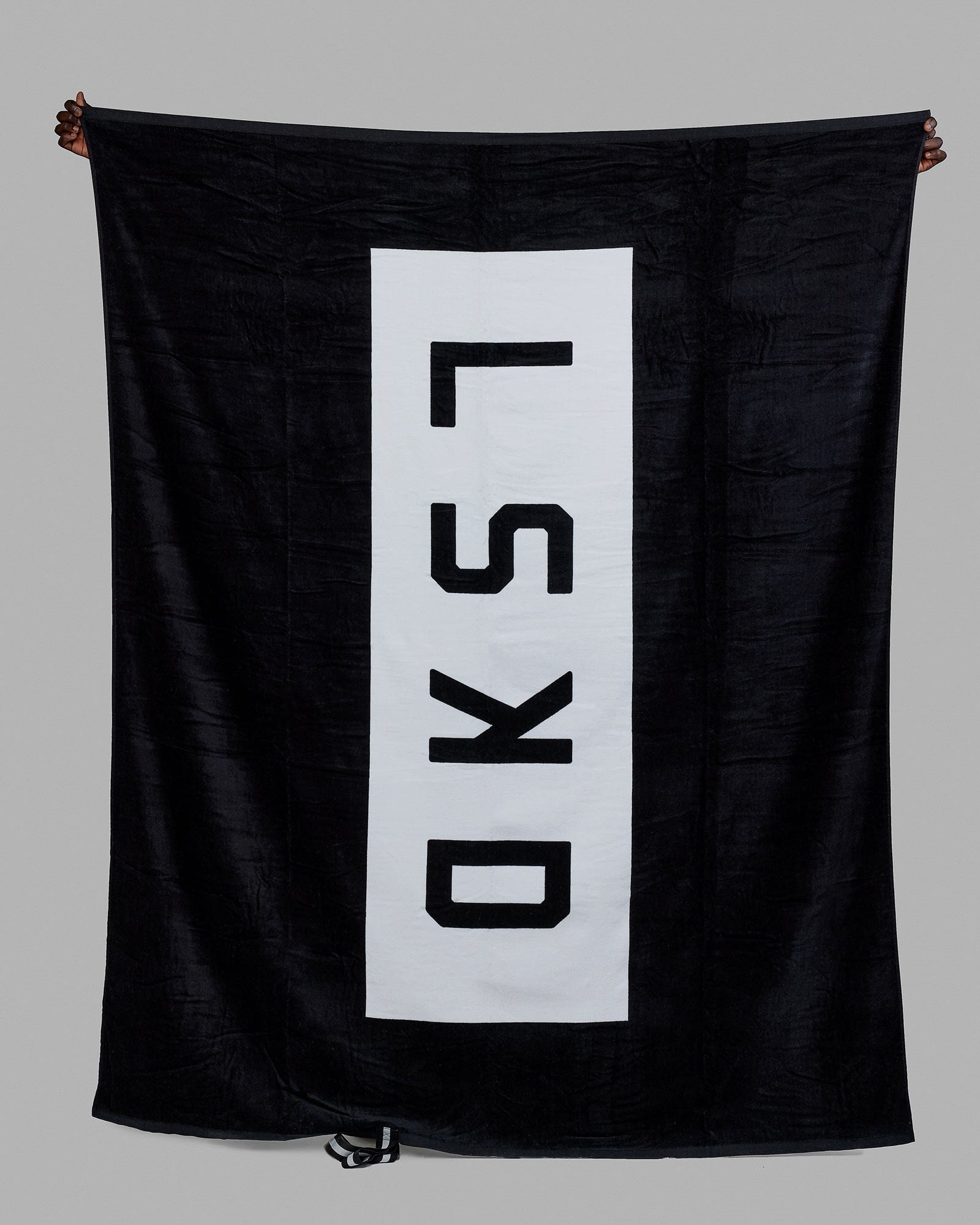 BAF Beach Towel Oversize Black White LSKD