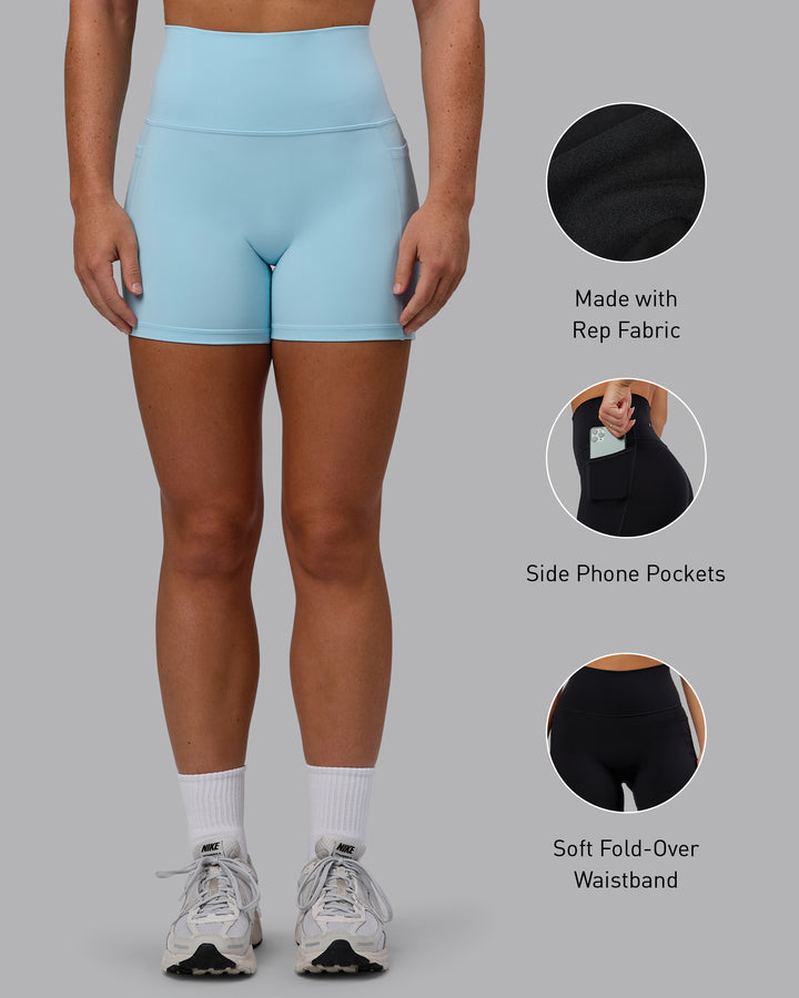 Woman wearing Fusion X-Short Tights - Glacial Blue
