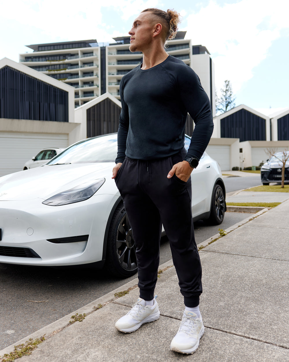 Man Wearing Restore CloudFLX Jogger - Black