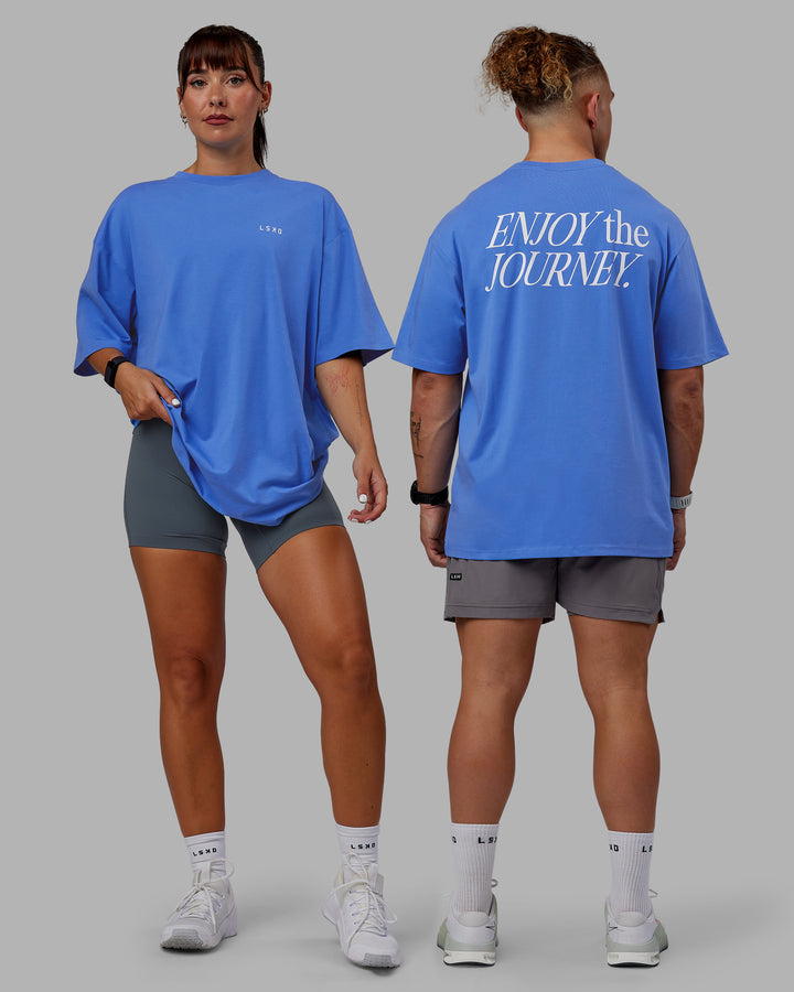 Duo wearing Unisex VS1 FLXCotton Tee Oversize - Ultramarine-White
