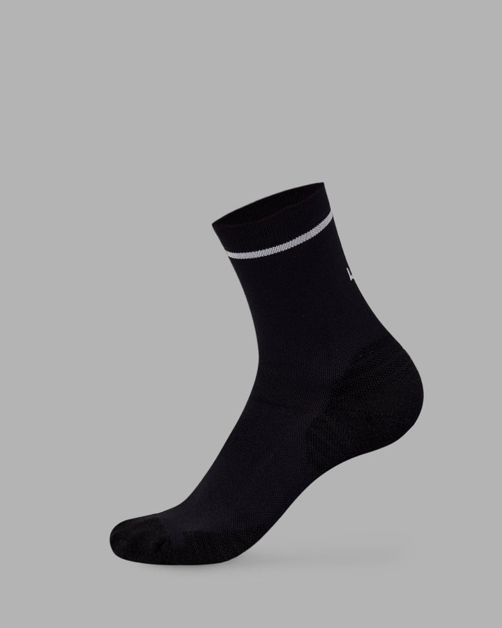 Fast Performance Quarter Socks - Black-White
