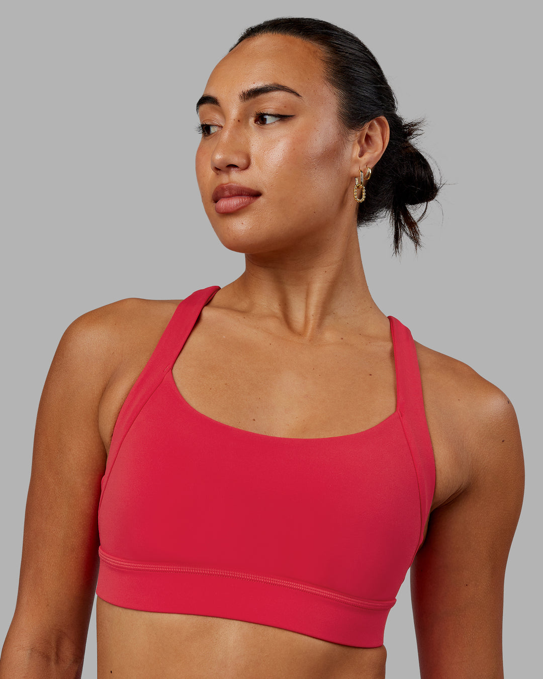 Woman wearing Advance Sports Bra - Scarlet