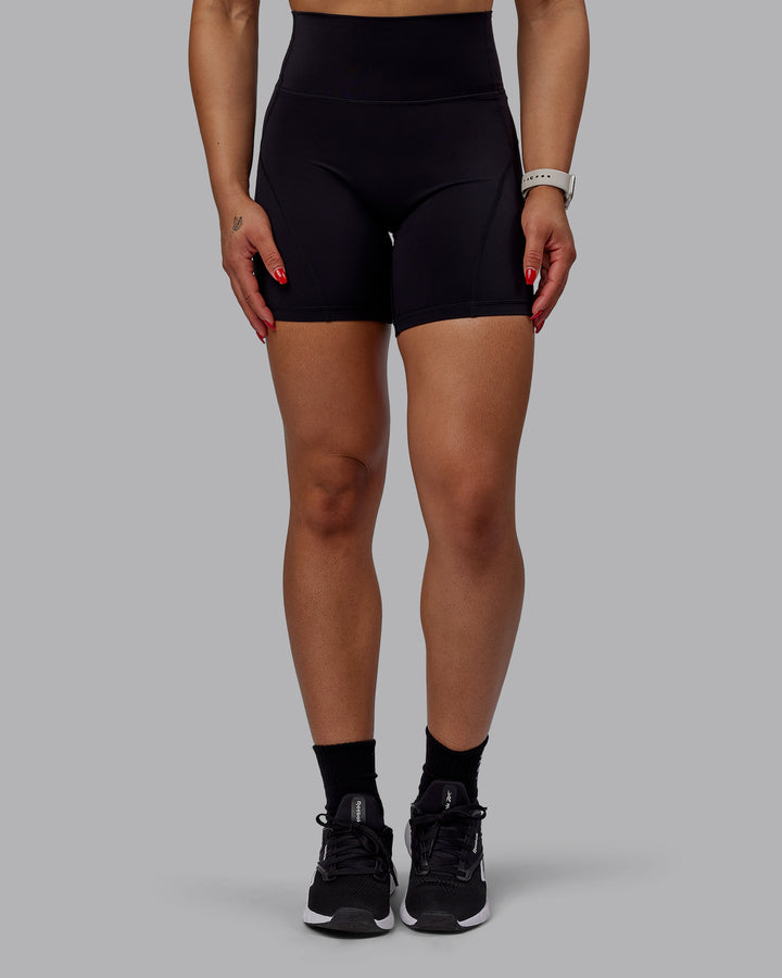 Woman wearing Bend Mid Short Tights - Black
