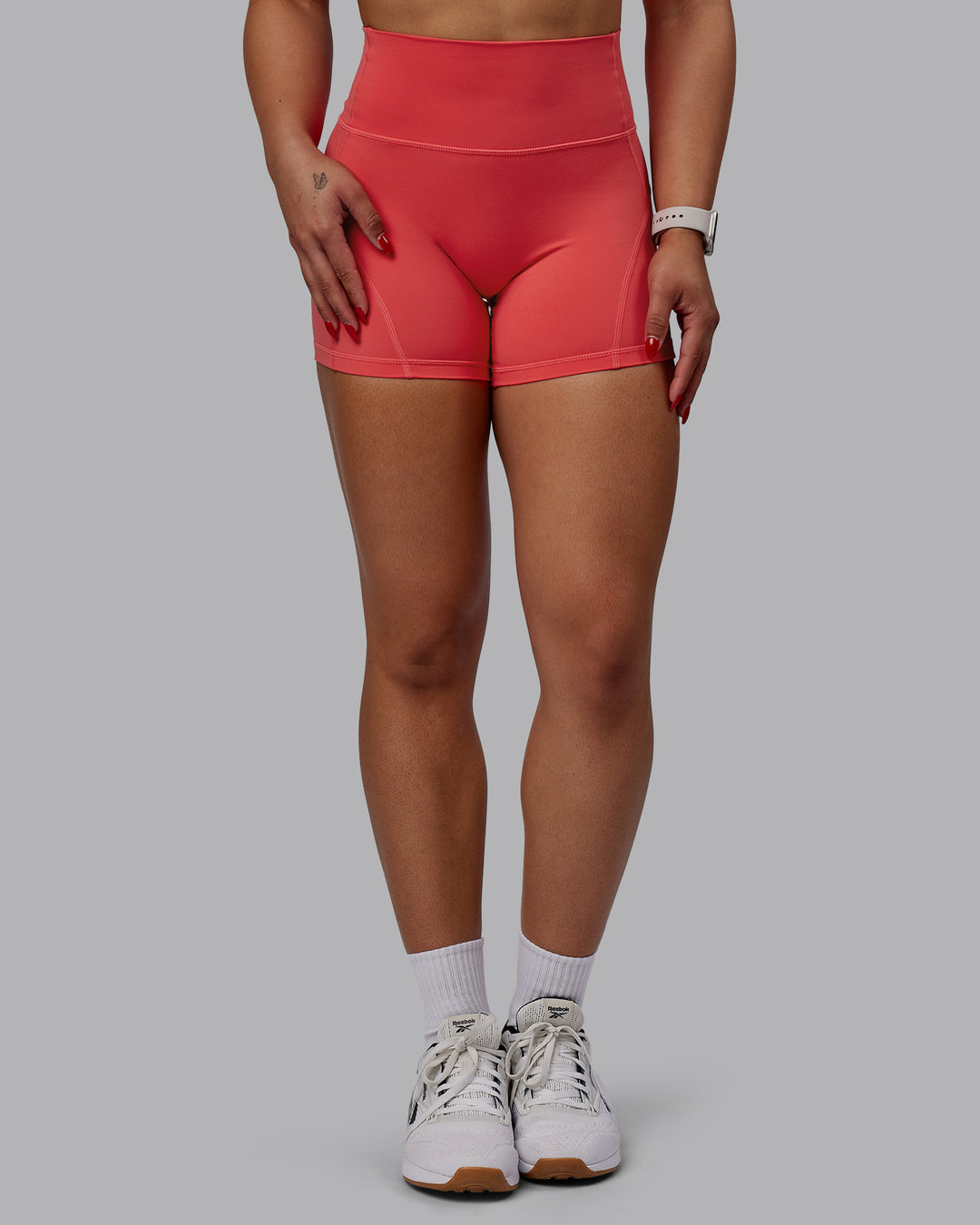 Woman wearing Bend X-Short Tights - Cayenne