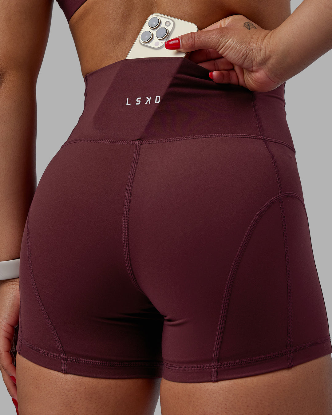 Woman wearing Bend X-Short Tights - Dark Cherry