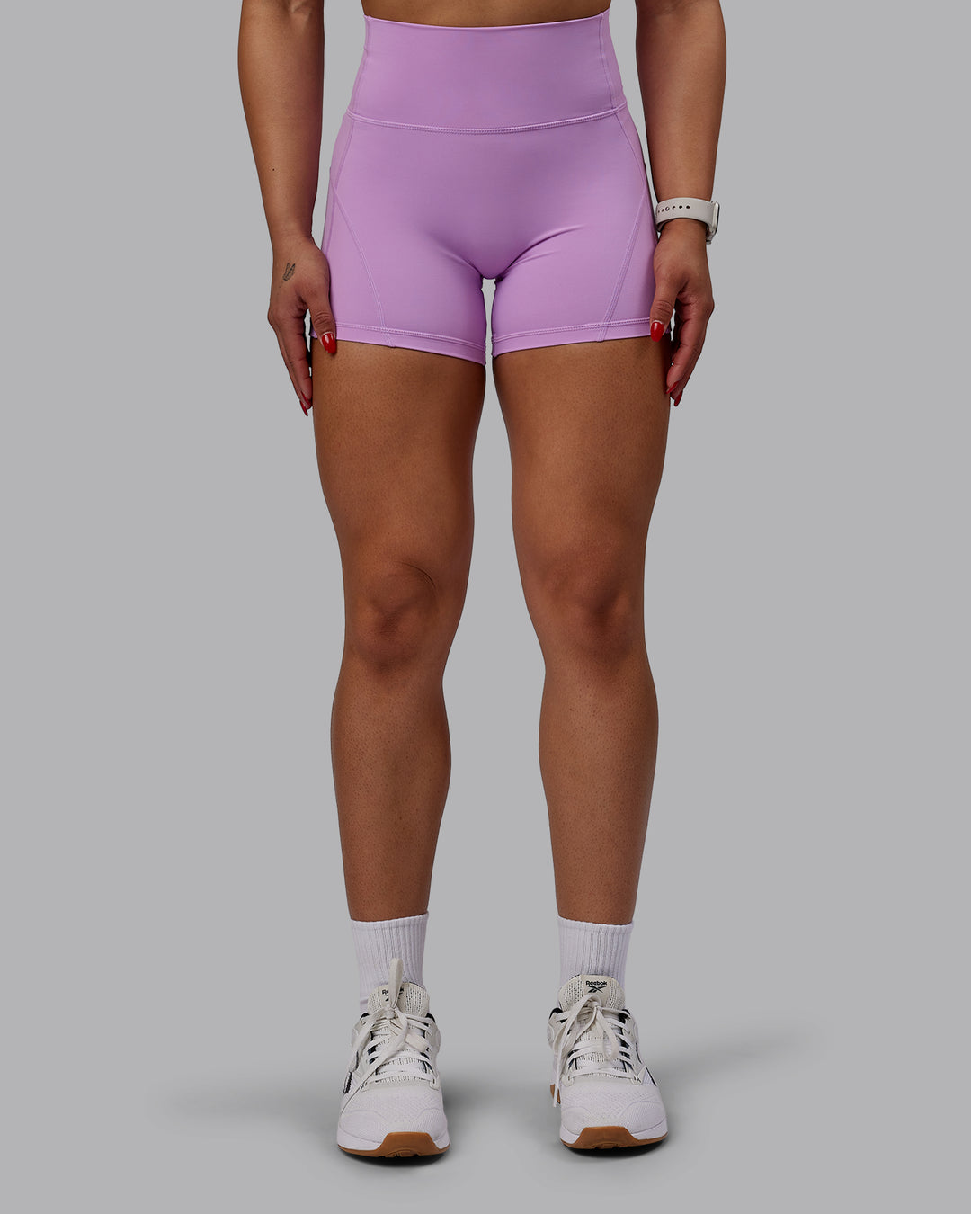 Woman wearing Bend X-Short Tights - Light Violet