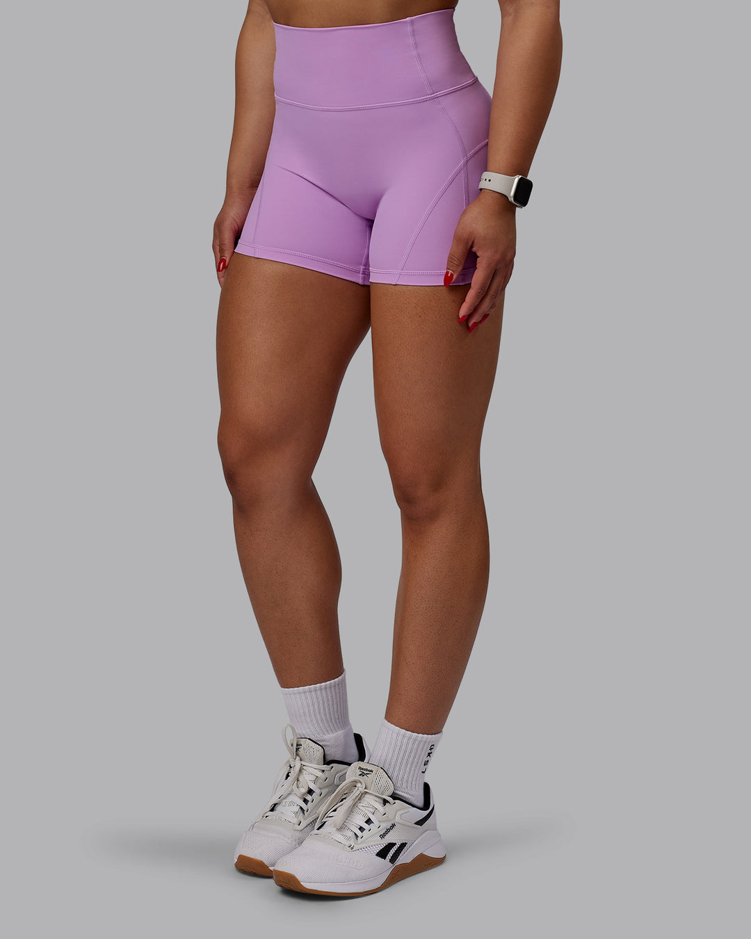 Woman wearing Bend X-Short Tights - Light Violet