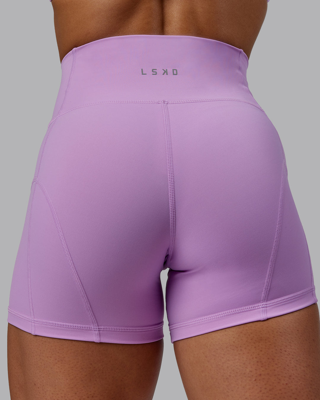 Woman wearing Bend X-Short Tights - Light Violet