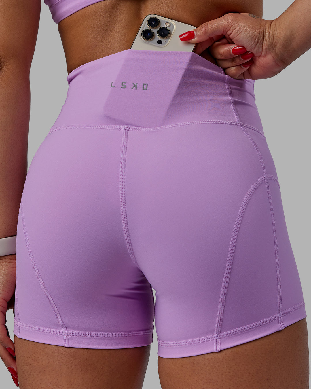 Woman wearing Bend X-Short Tights - Light Violet