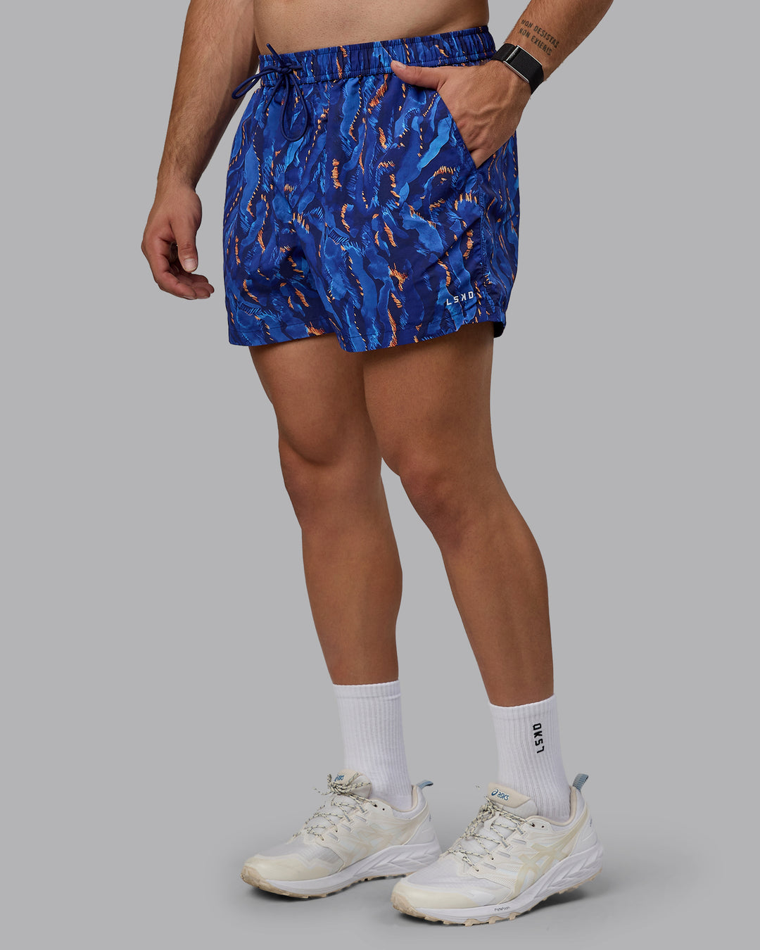 Man wearing Classic 5&quot; Shorts - Brush Deep Blue