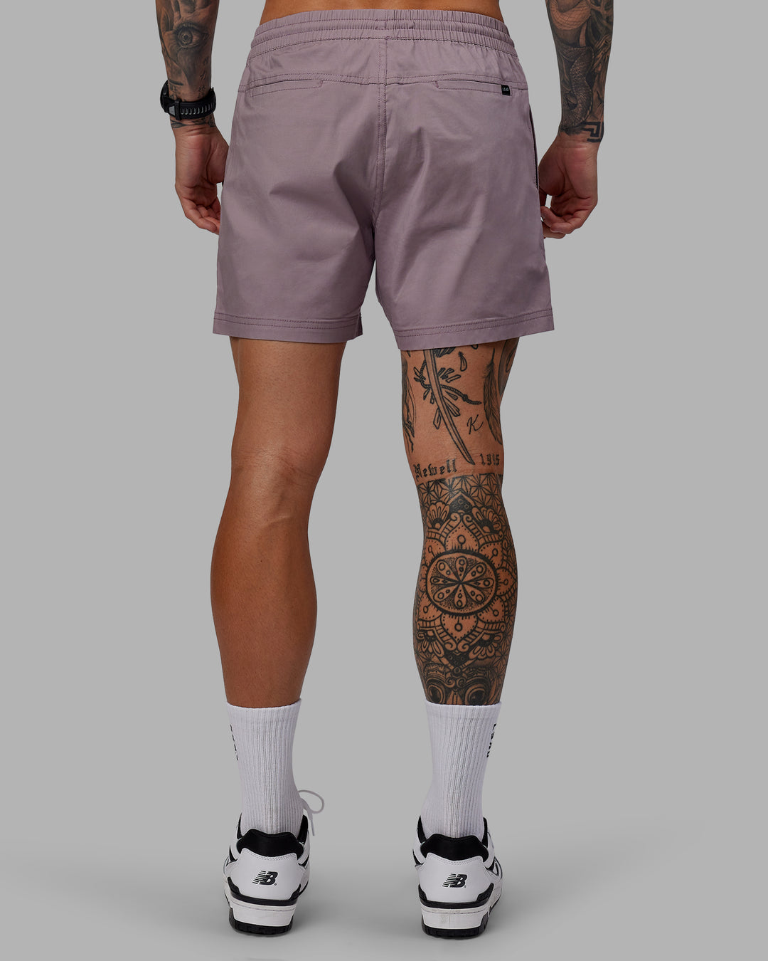 Man wearing Daily 5&quot; Shorts - Grey Purple