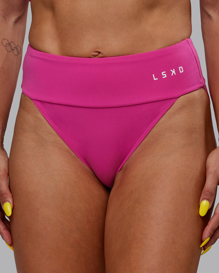 Woman wearing Elevate Sprinting Briefs - Fuchsia Pink
