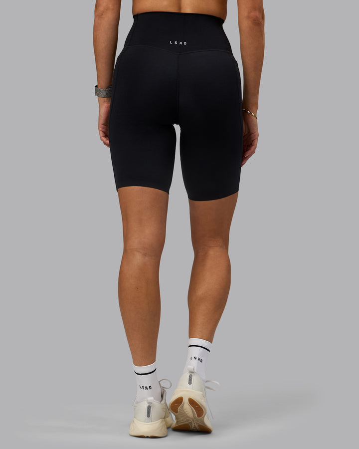 Woman wearing Elixir Bike Shorts With Pockets - Black
