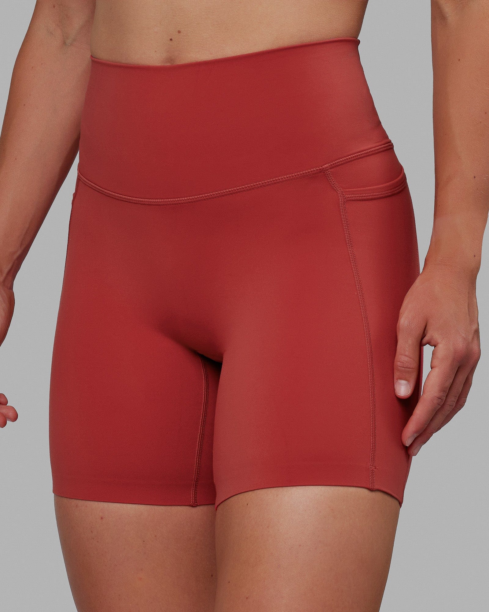 Legging shorts hot sale with pockets