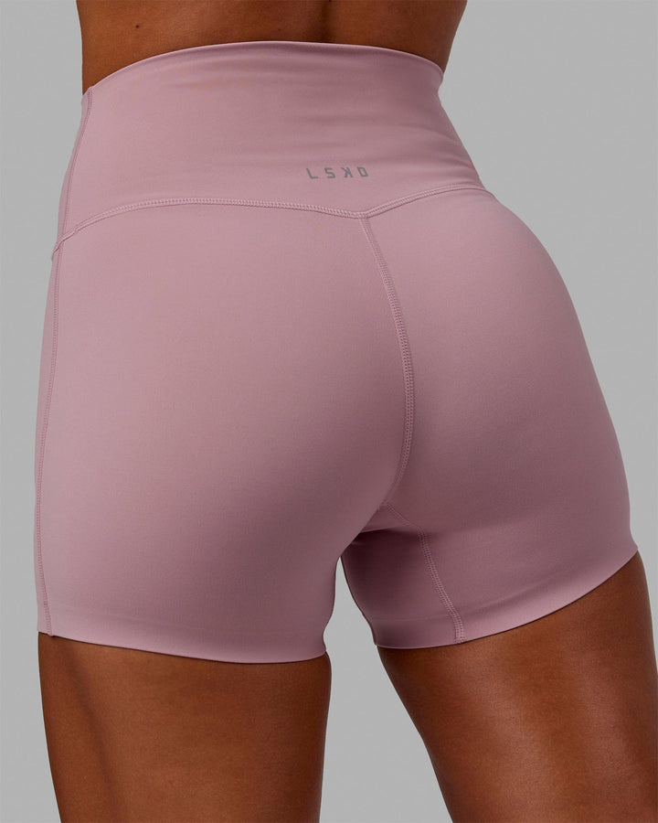 Woman wearing Elixir X-Short Tights - Cosmetic Pink
