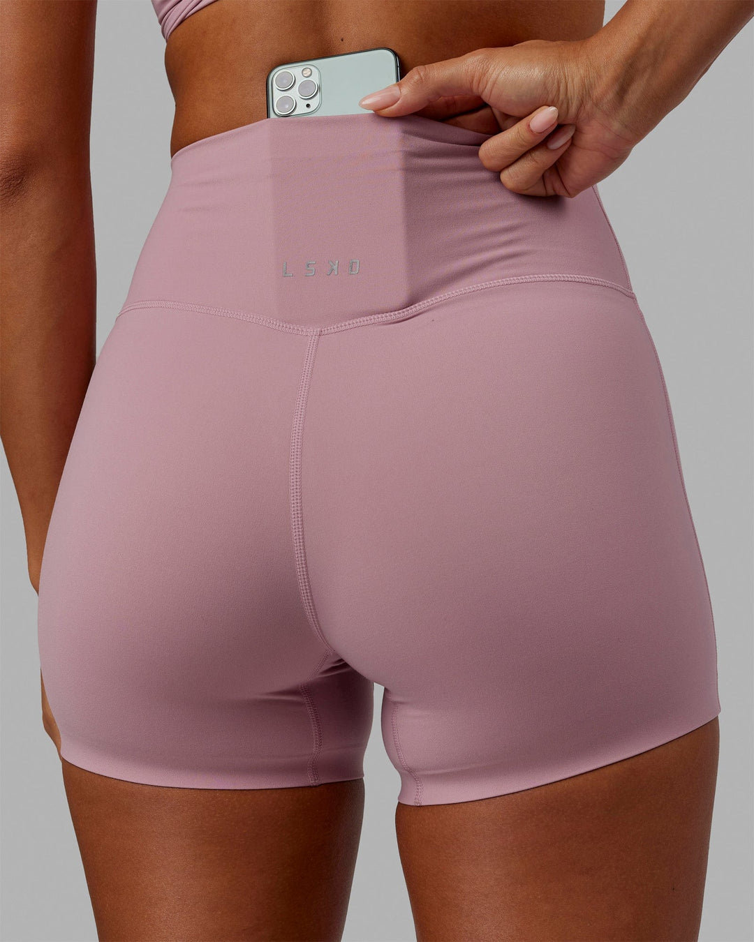 Woman wearing Elixir X-Short Tights - Cosmetic Pink