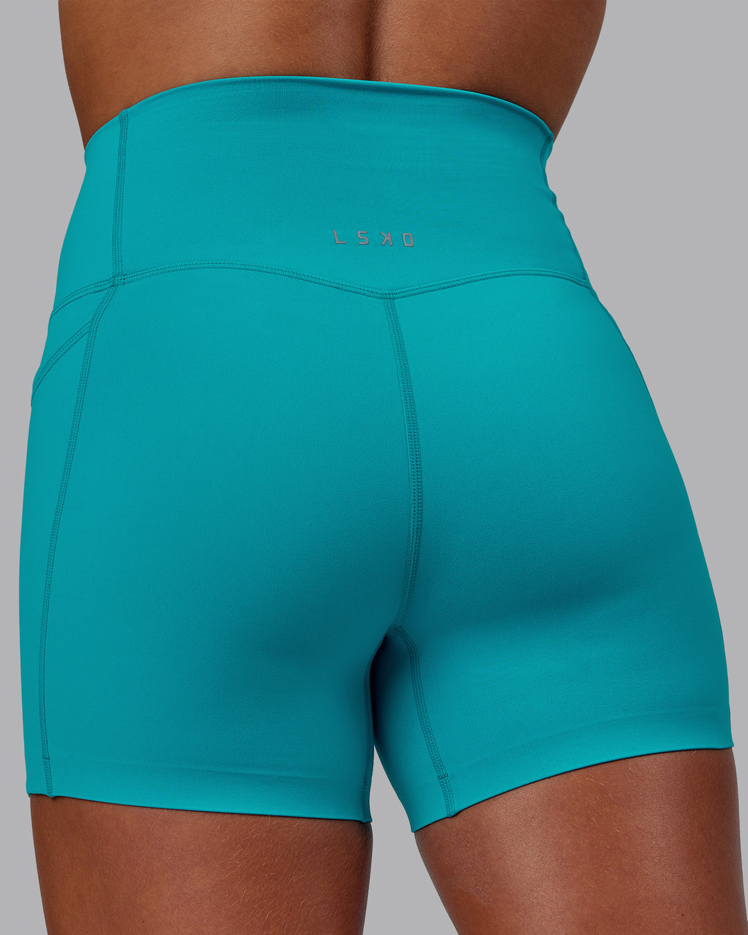 Woman wearing Elixir X-Short Tights With Pockets - Blue Bird