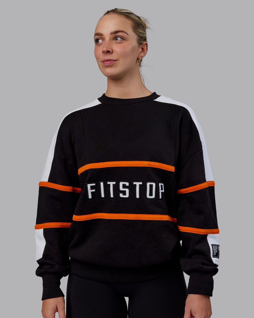 Women Wearing Unisex Fitstop Move More Sweater Oversize - Black-White