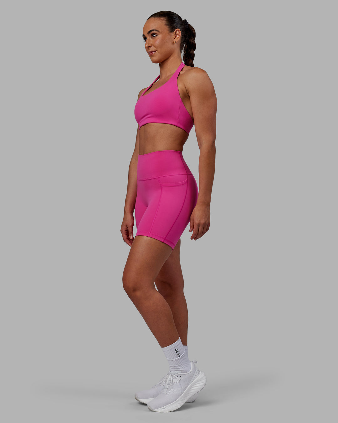 Woman wearing Fusion Mid Short Tights - Fuchsia Pink