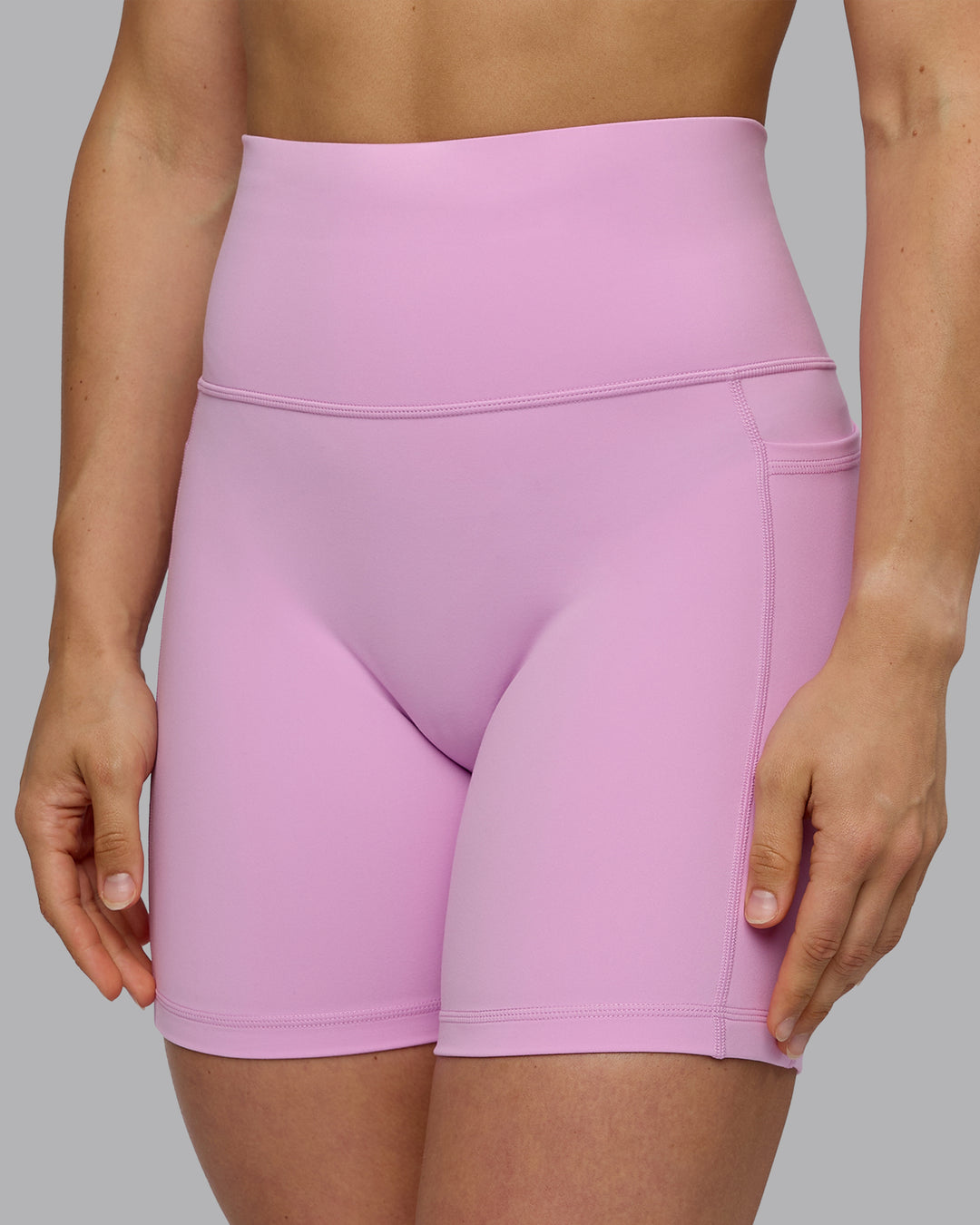 Woman wearing Fusion Mid Short Tights - Pastel Orchid