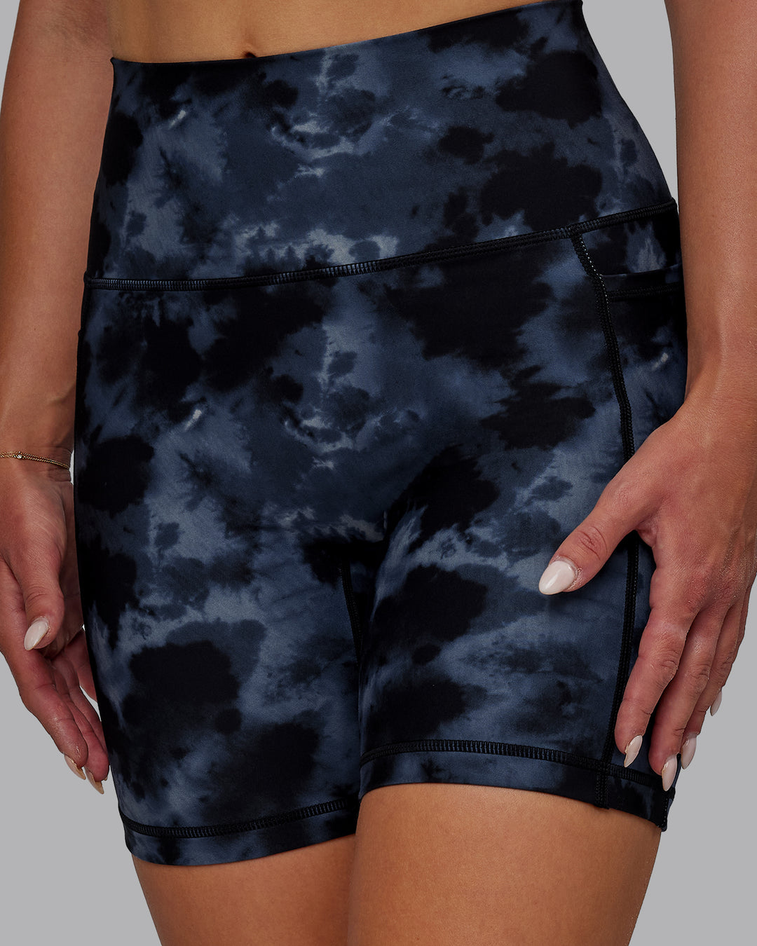 Fusion Mid Short Tights with Pockets - Tie Dye-Midnight