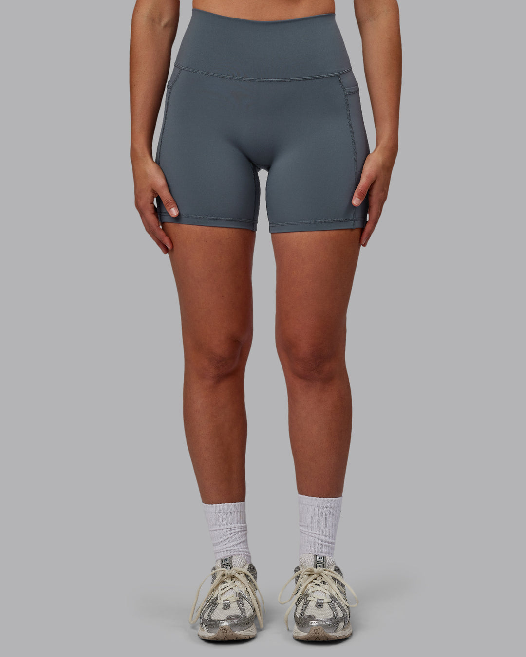 Woman wearing Fusion Mid Short Tights - Turbulence