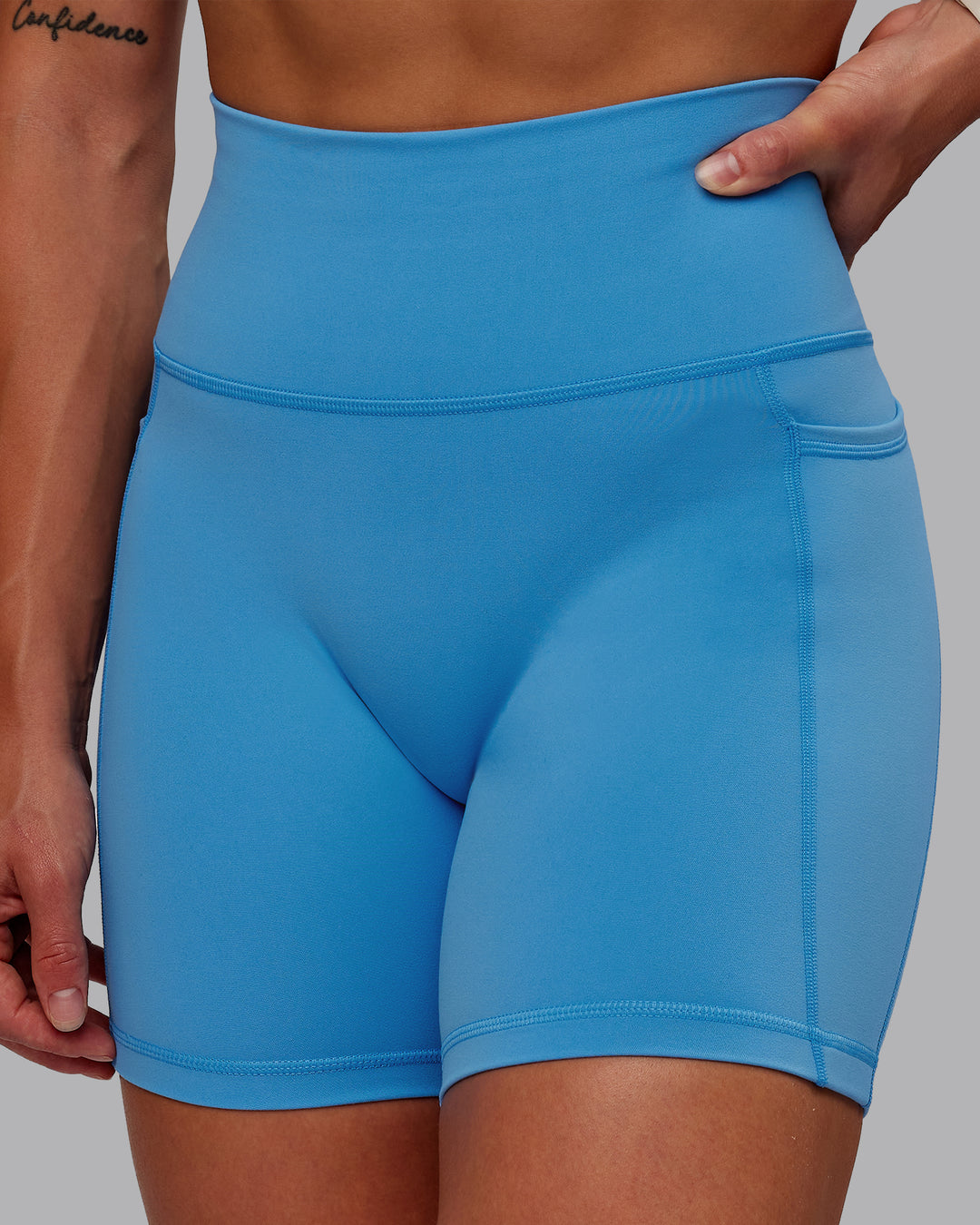 Fusion Mid Short Tight With Pockets - Azure Blue