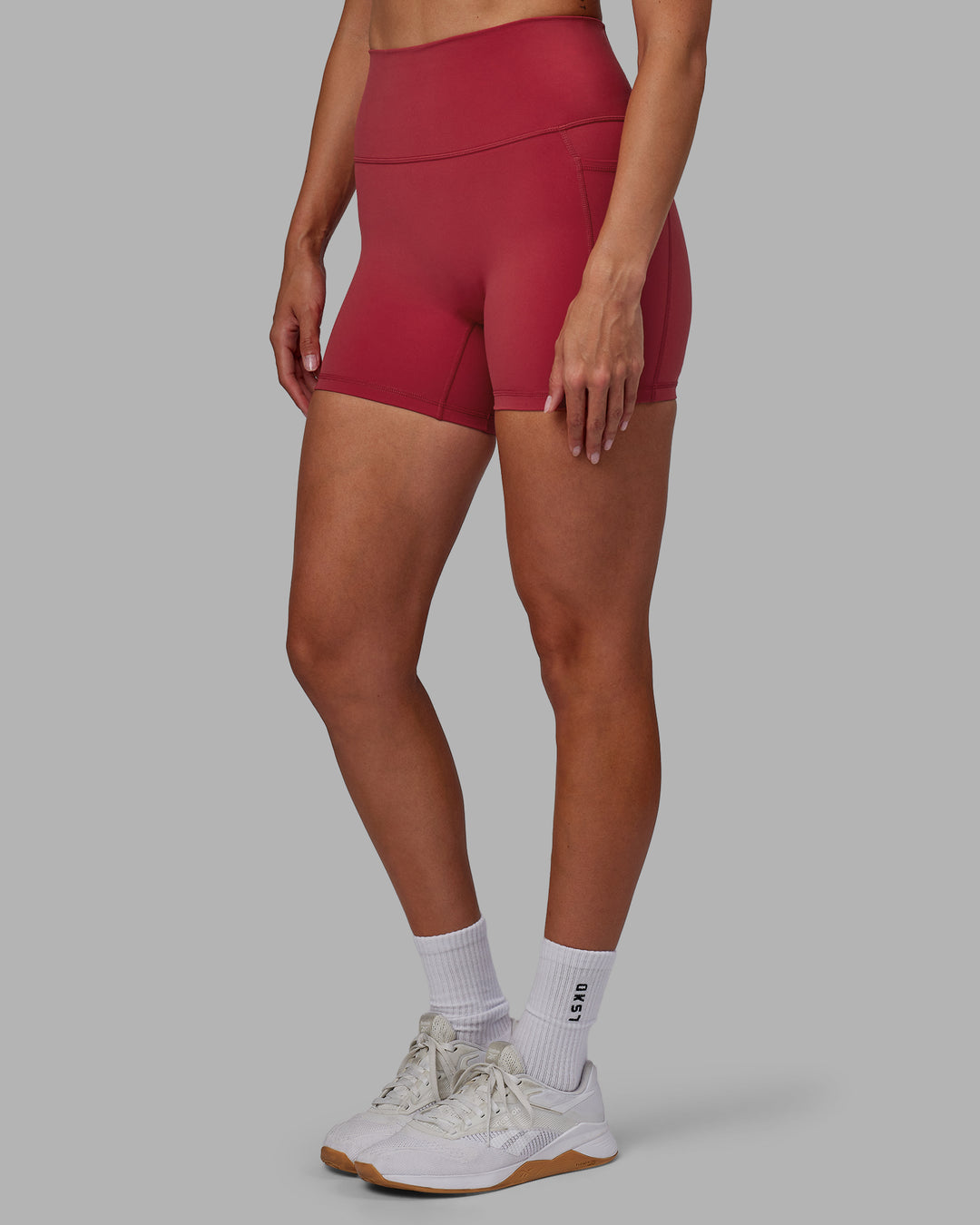 Woman wearing Fusion X-Short Tights - Claret