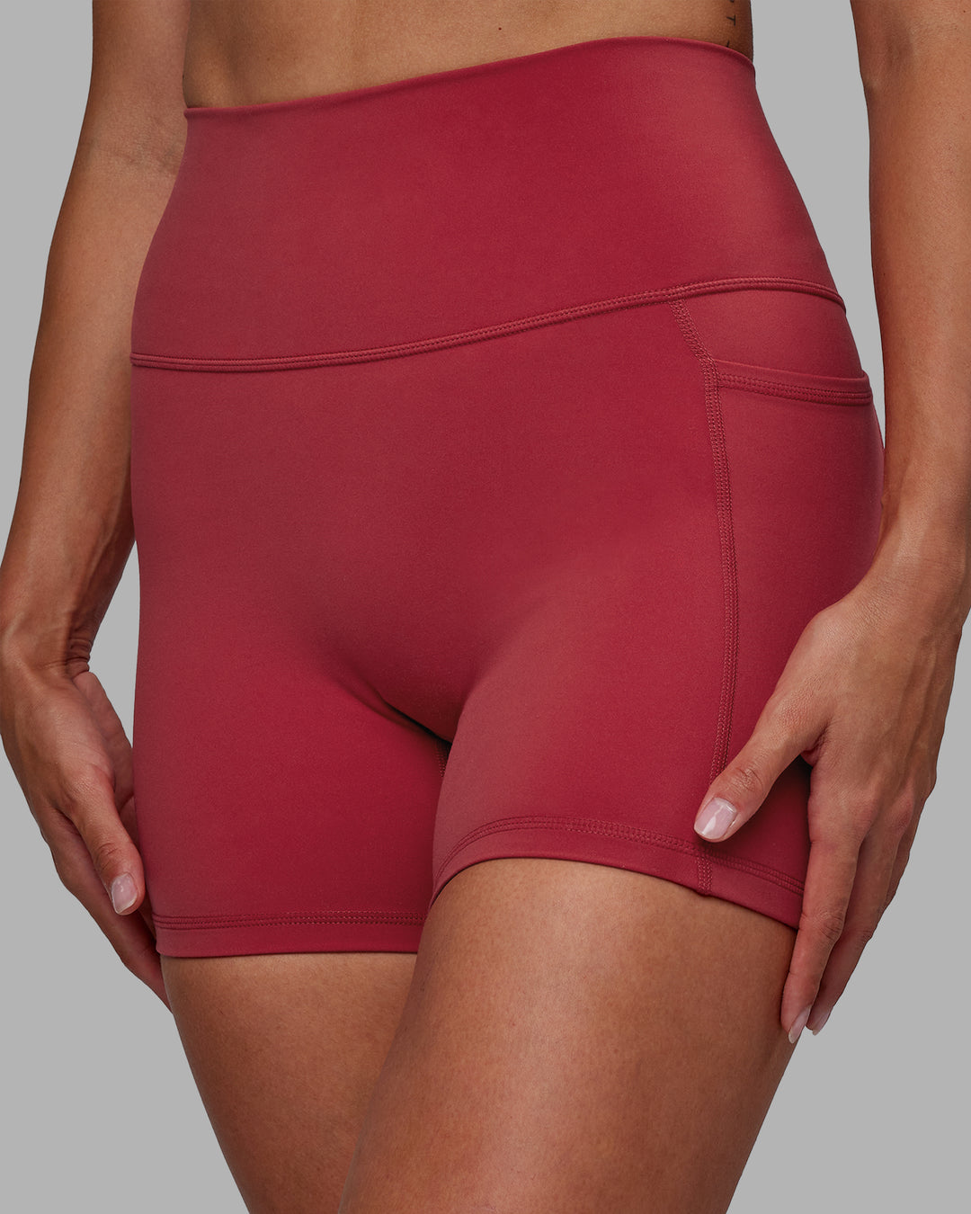 Woman wearing Fusion X-Short Tights - Claret