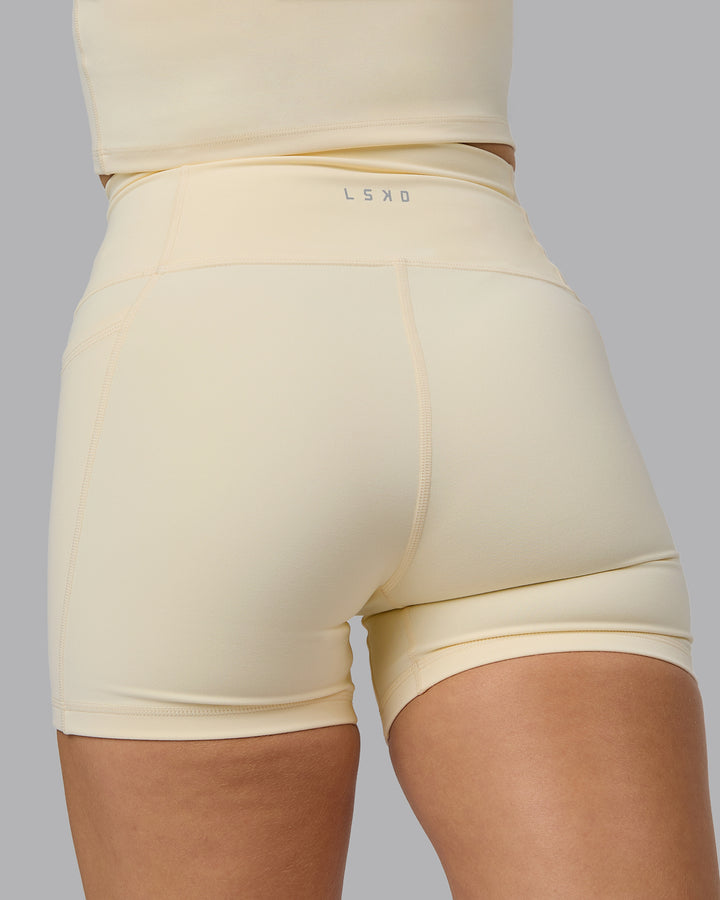 Woman wearing Fusion X-Short Tights with Pockets - Ivory
