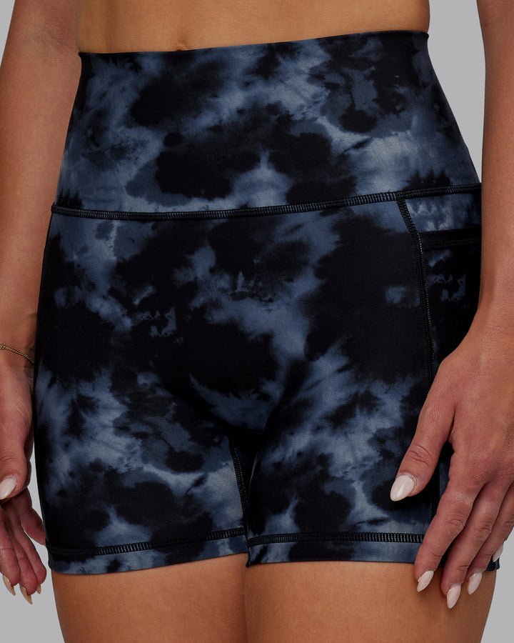 Woman wearing Fusion X-Short Tights - Tie Dye-Midnight
