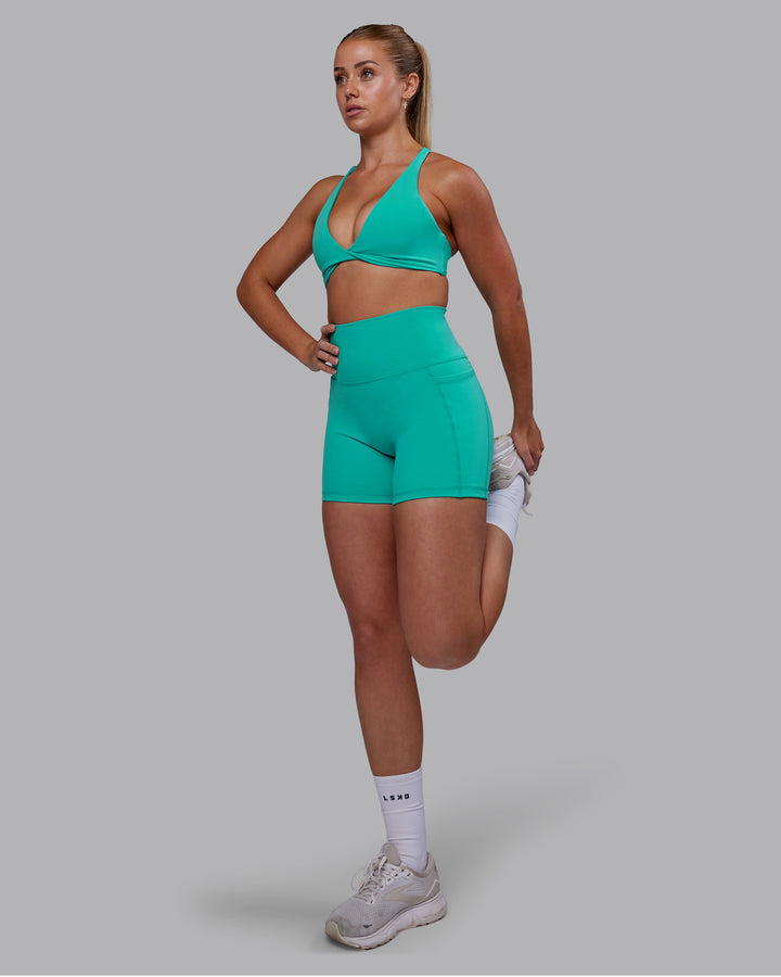 Woman wearing Fusion X-Short Tights - Turquoise Tide
