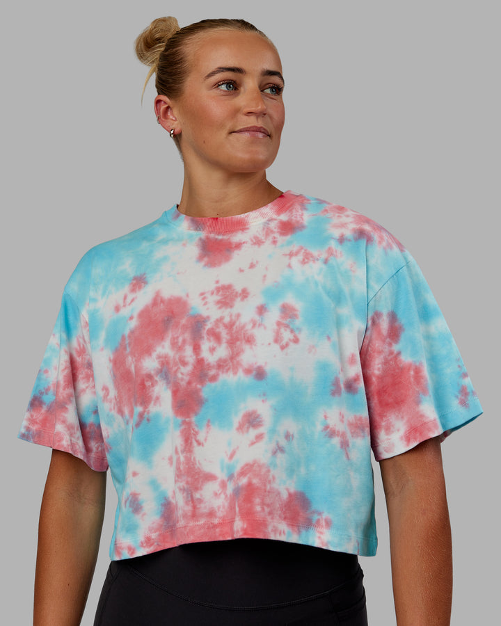 Woman wearing Lifting Club Cropped Heavyweight Tee - Scarlet-Tie Dye
