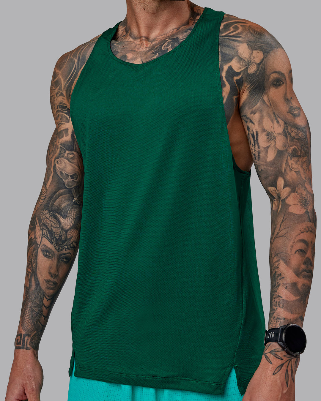 Man wearing Pace Running Tank - Malachite