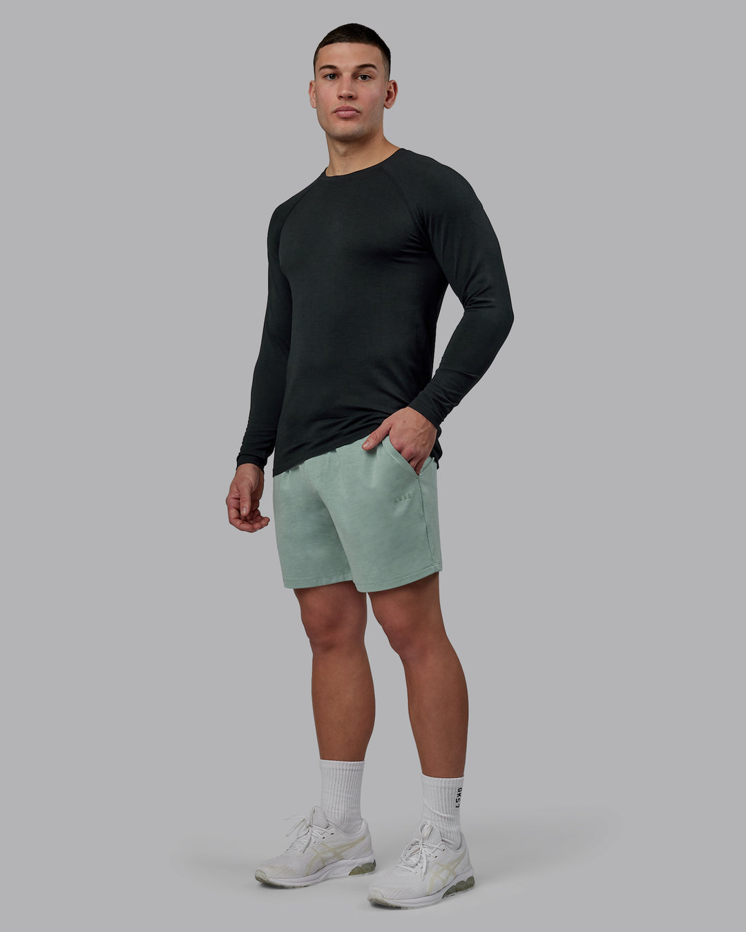 Man Wearing Restore CloudFLX Short - Iceberg Green Marl