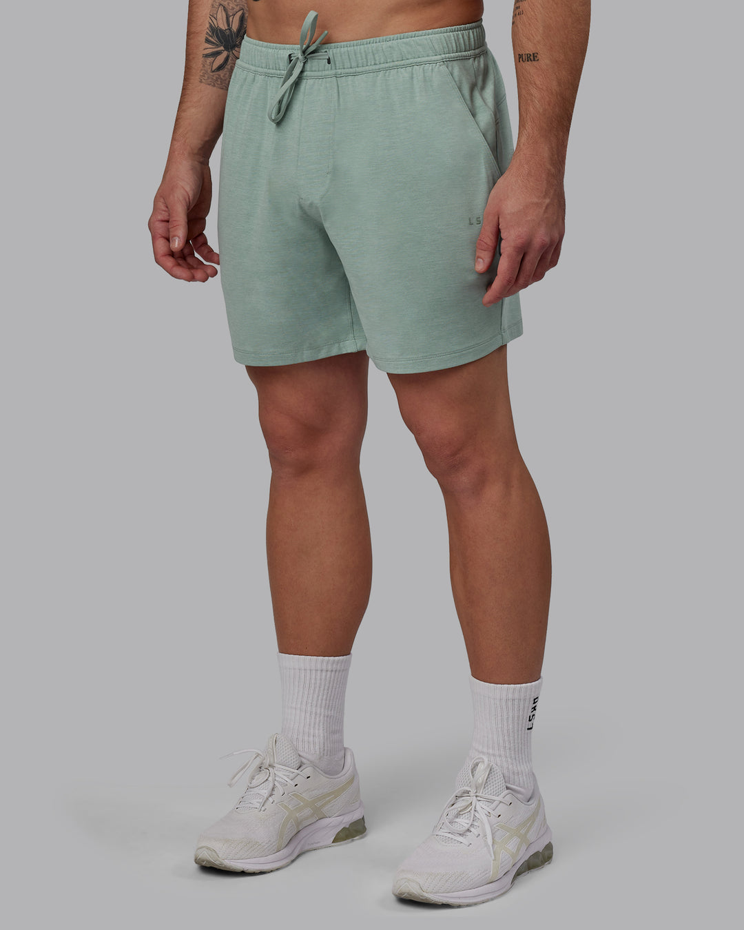 Man Wearing Restore CloudFLX Short - Iceberg Green Marl