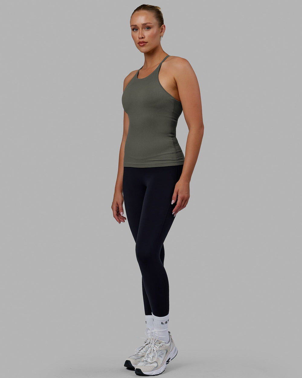 Woman wearing Minimal Seamless Ribbed Tank - Graphite