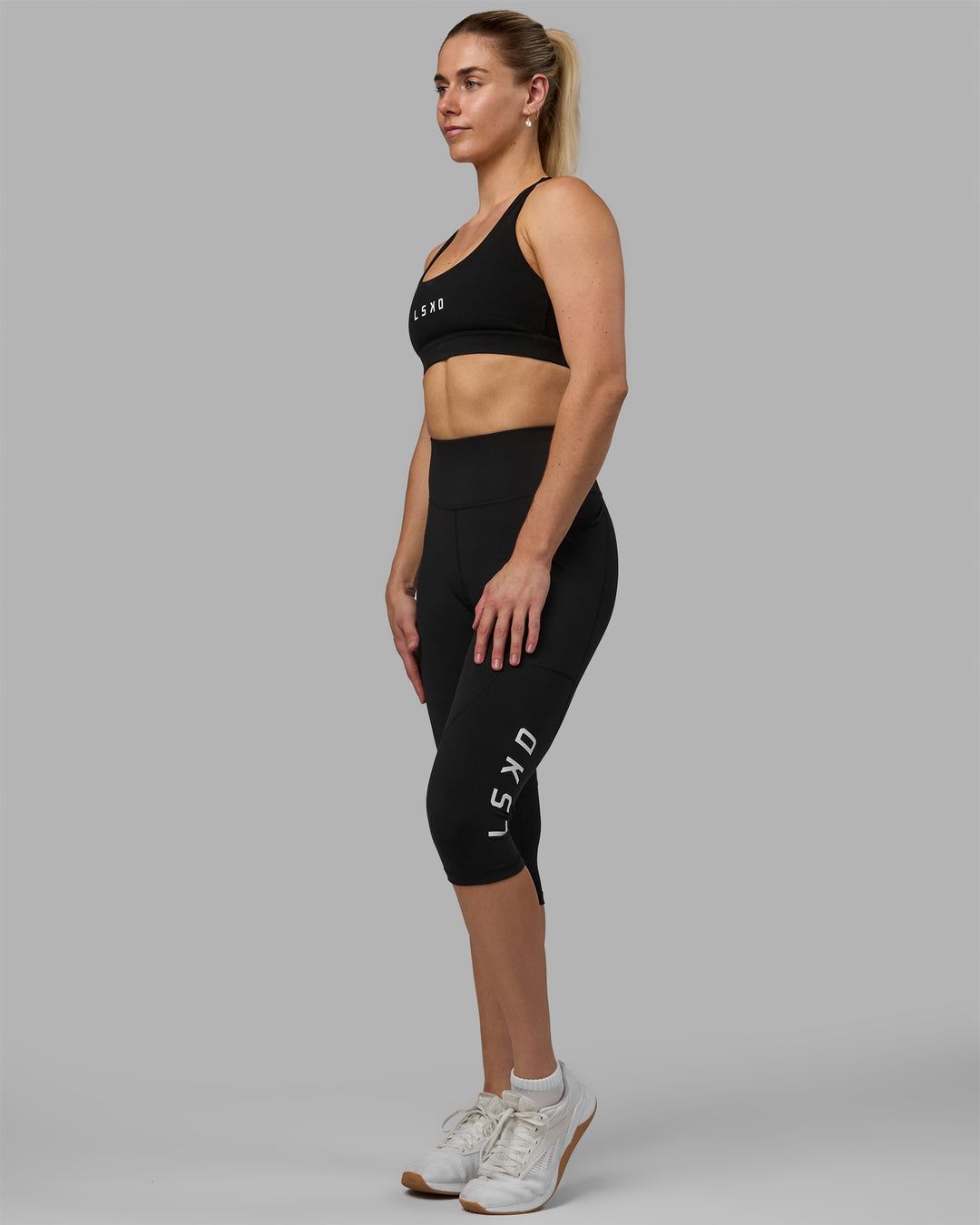 Women Wearing Rep 3/4 Length Tight - Black-White