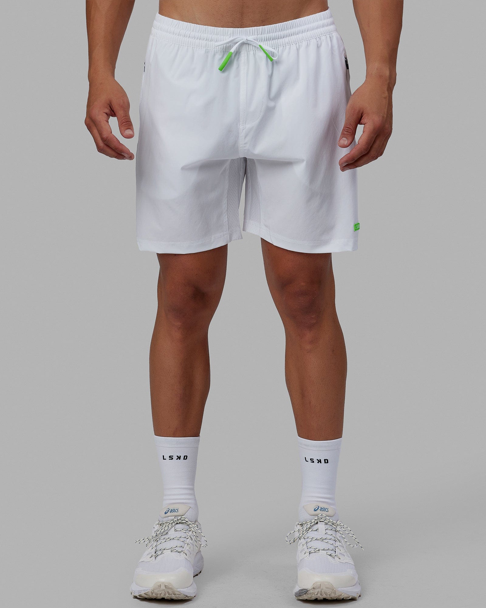 Men's 7 store inch white shorts