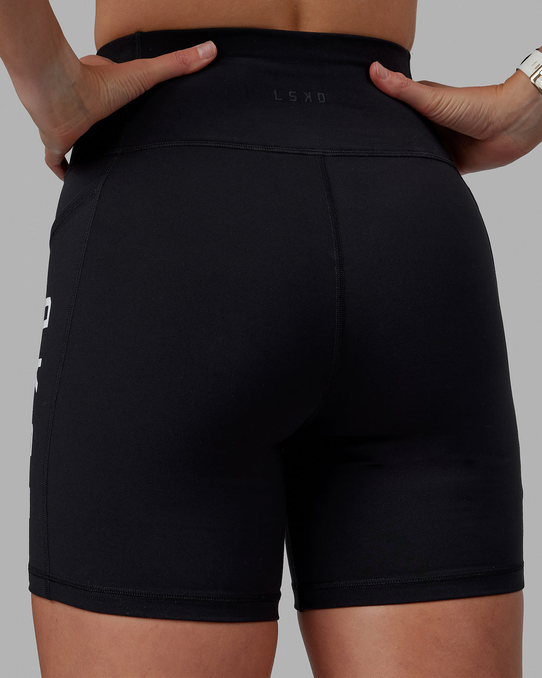 Women Wearing Rep Mid Short Tights - Black-White