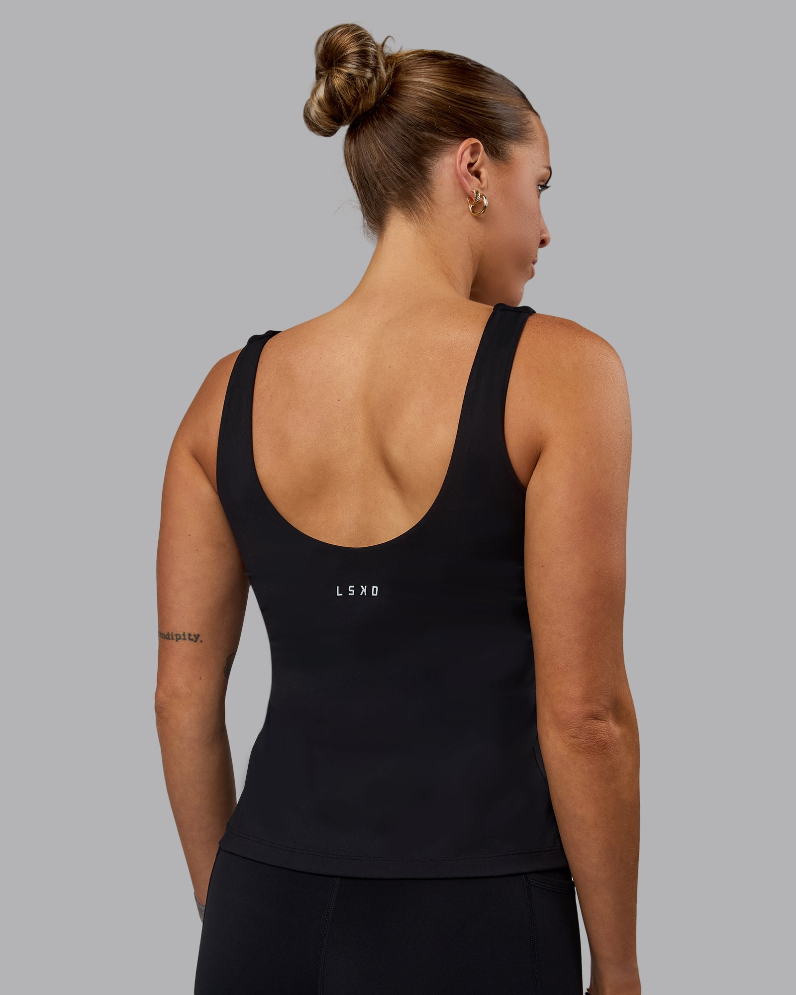 Activewear tank with built in bra online