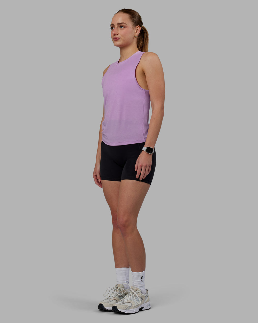 Woman wearing Vital Training Tank - Light Violet