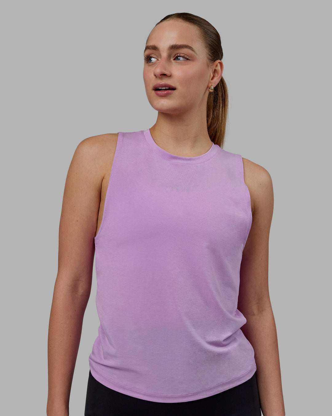 Woman wearing Vital Training Tank - Light Violet