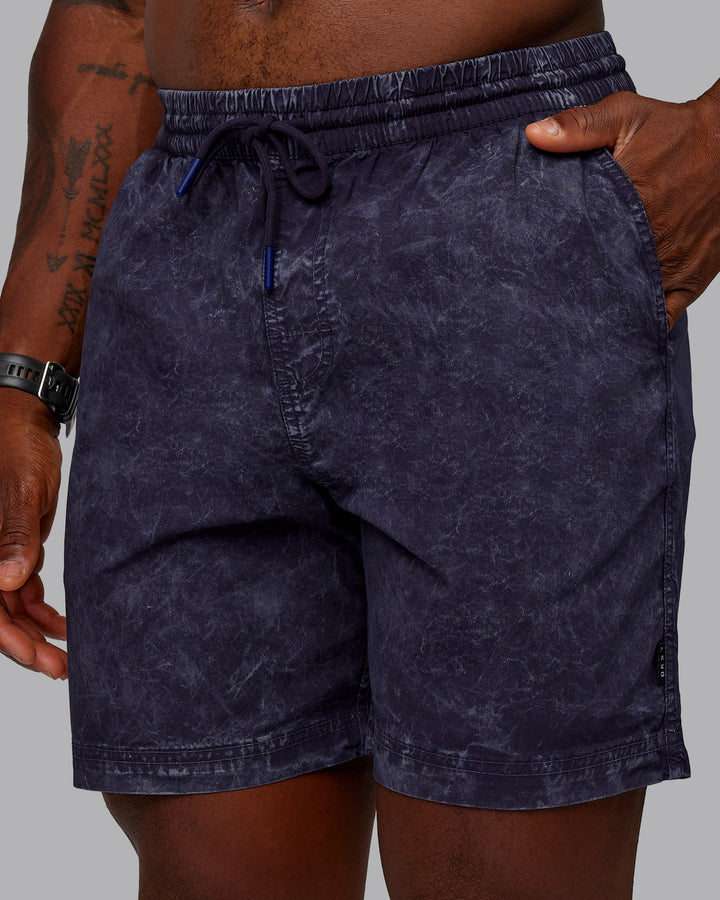 Man wearing Washed Daily 7&quot; Shorts - Midnight Blue
