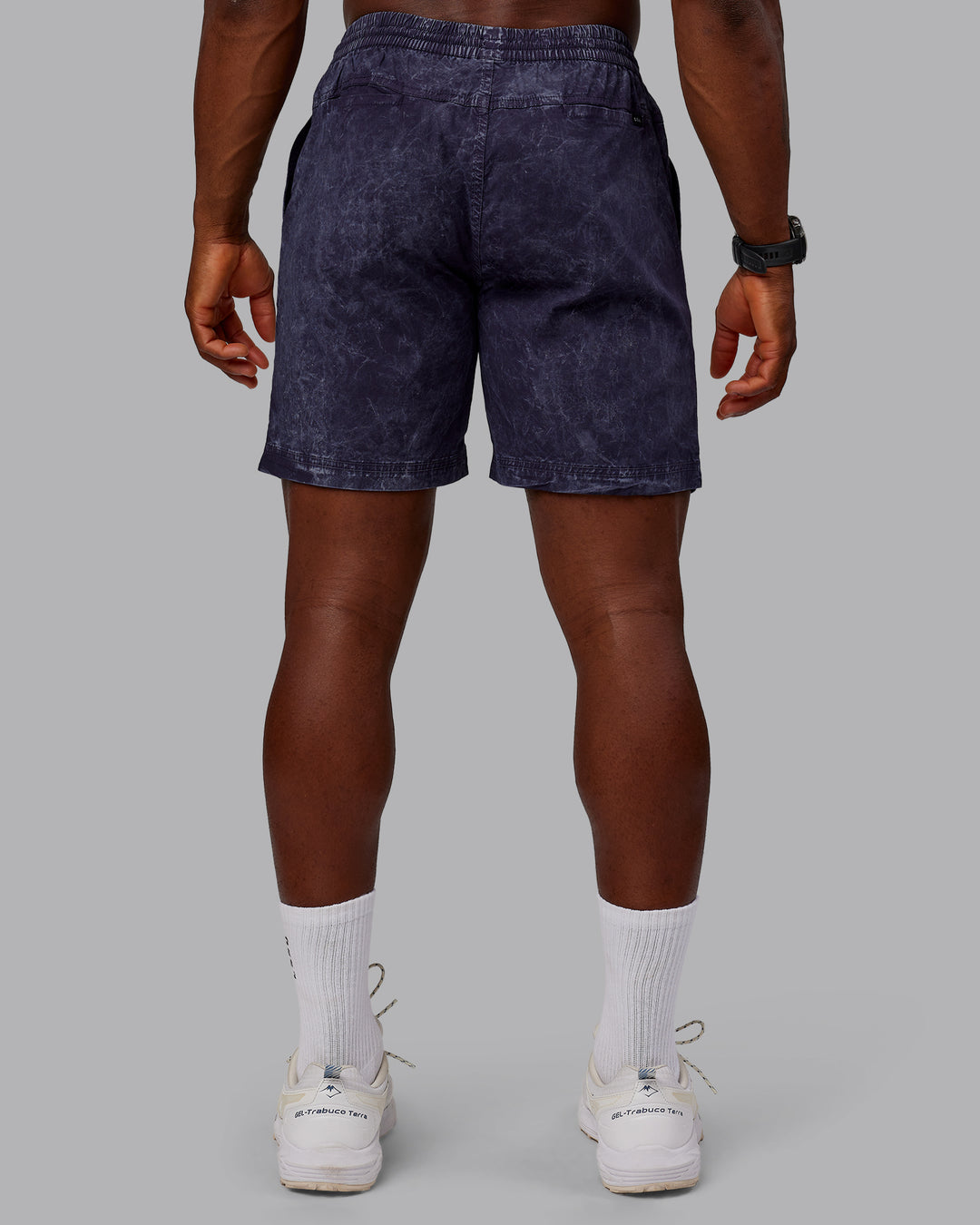 Man wearing Washed Daily 7&quot; Shorts - Midnight Blue