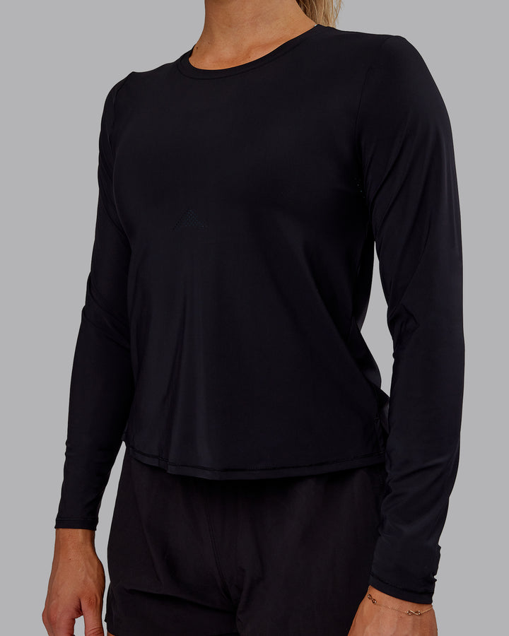 Woman wearing Cadence Long Sleeve Tee - Black
