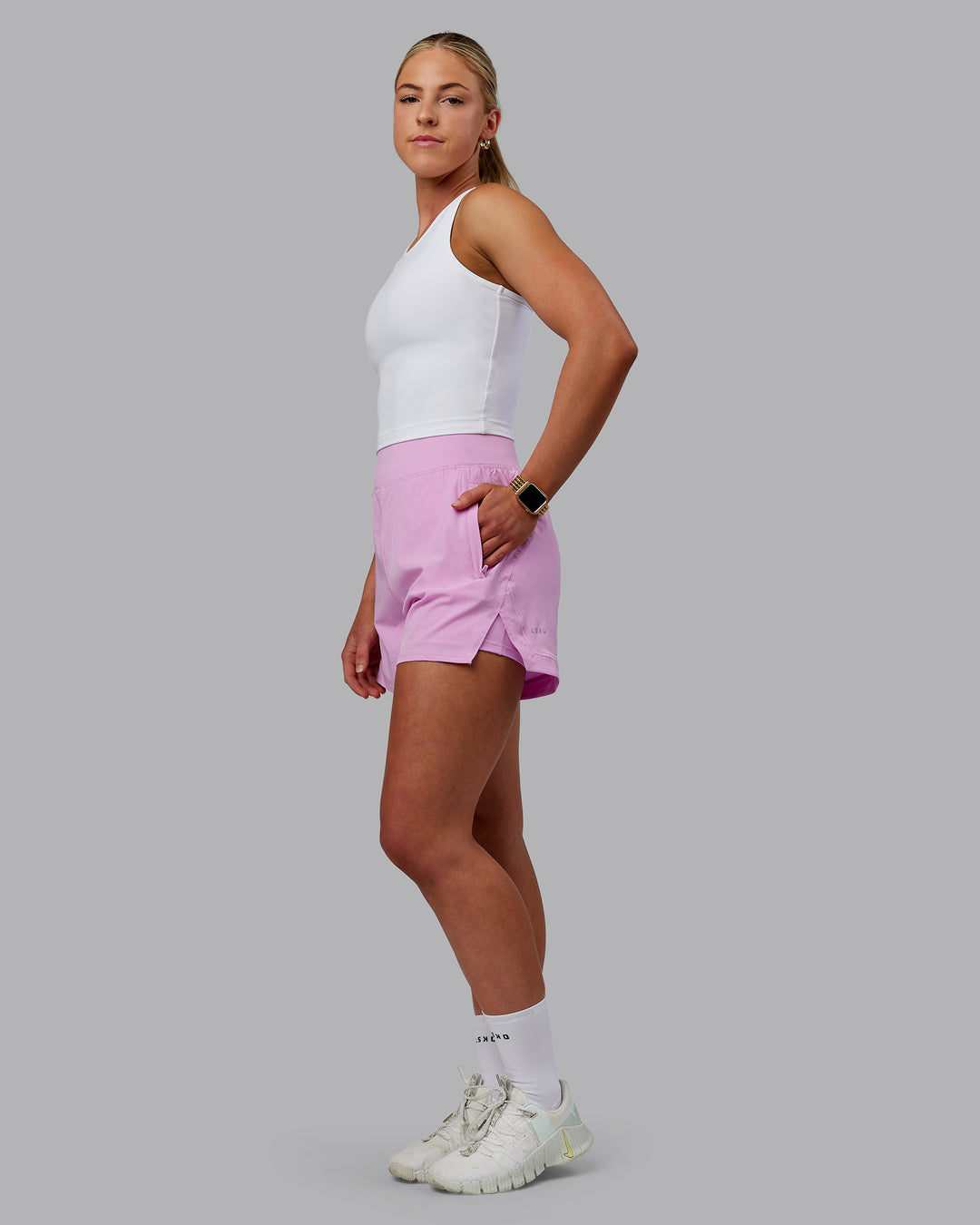 Woman wearing Challenger 5&quot; Lined Performance Shorts - Pale Lilac