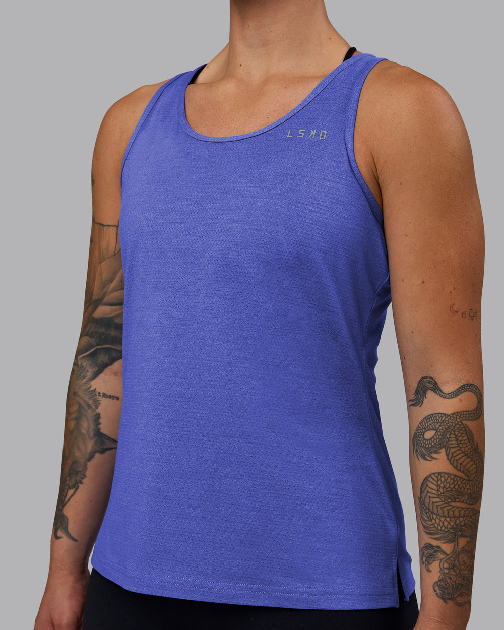 Women Wearing Perform VapourFLX Tank - Baja Blue Marl