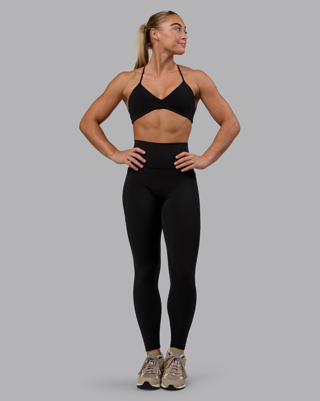 Aura Sports Bra - Black