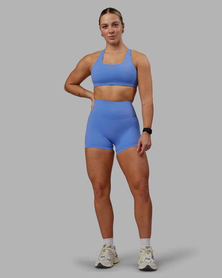 Woman wearing Elixir X-Short Tights - Ultramarine
